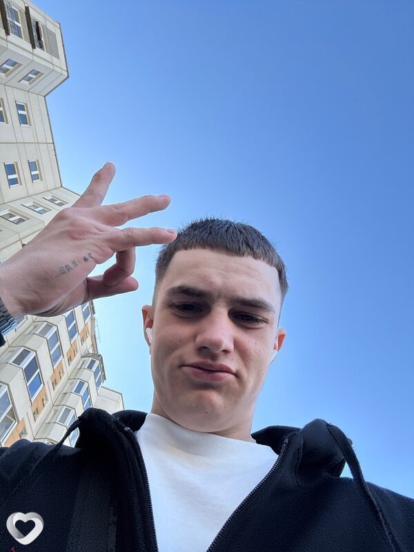 Анатолий, 21, Минске — анкета №4075335