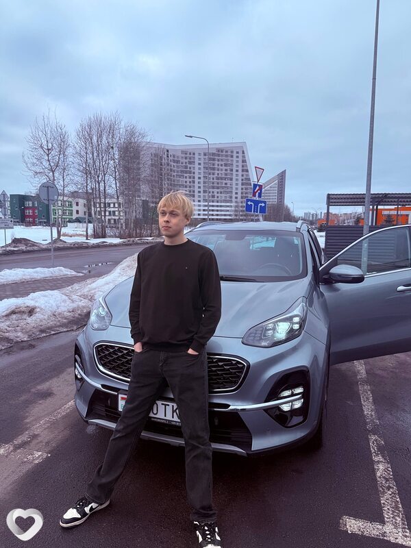 Артем, 19, Минске — анкета №4075232