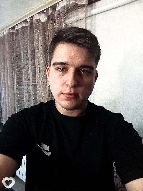 Илья, 23, Южно-Сахалинске — анкета №4075884