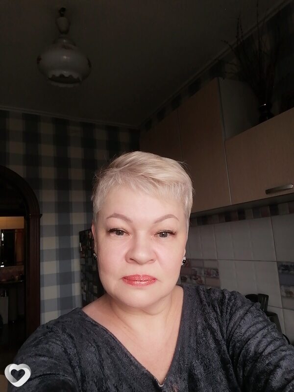 Анюта, Кызыл