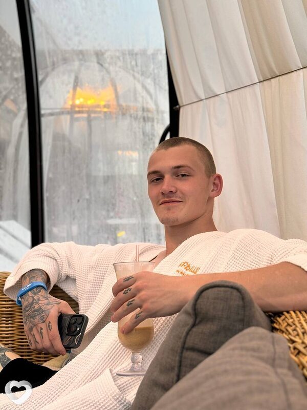 Дмитрий, 22, Челябинске — анкета №4076134