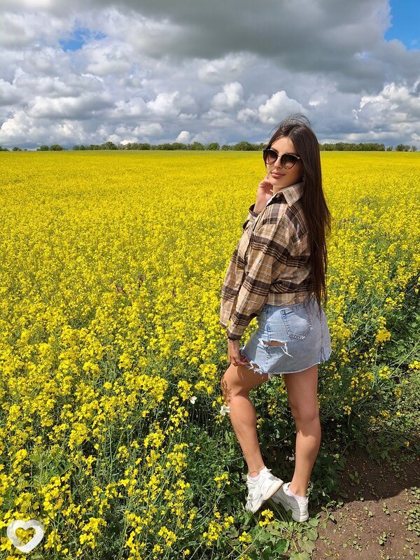 Inessa, Украинка