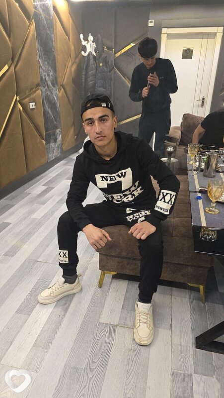Алик, 24, Владивостоке — анкета №4078804