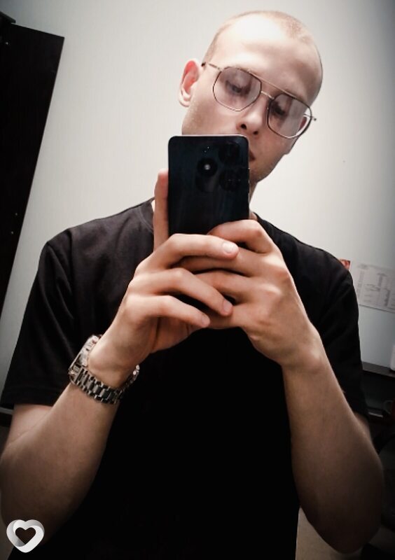 Ernest, 23, Екатеринбурге — анкета №4079590