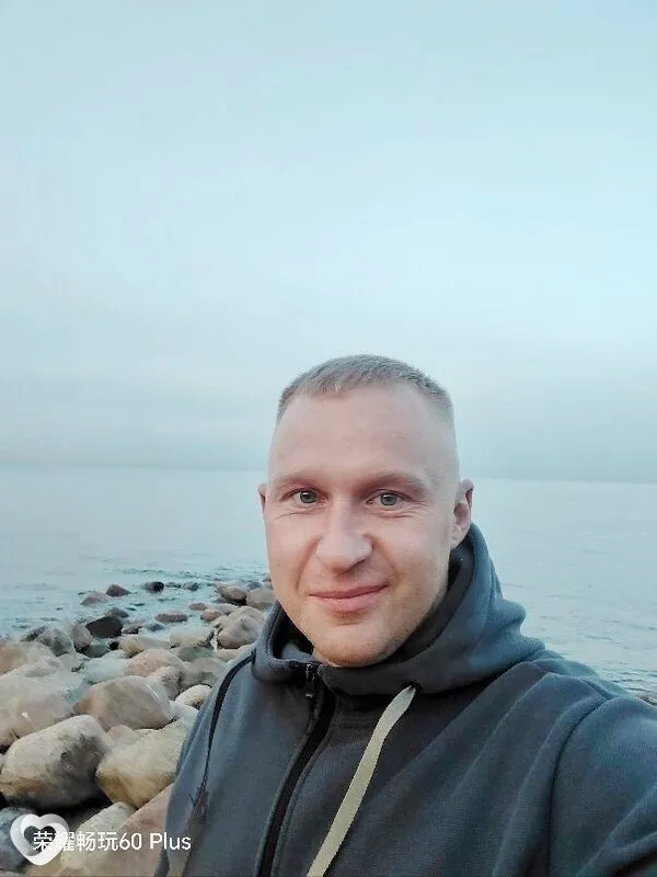 Саша, 35, Москве — анкета №4080664