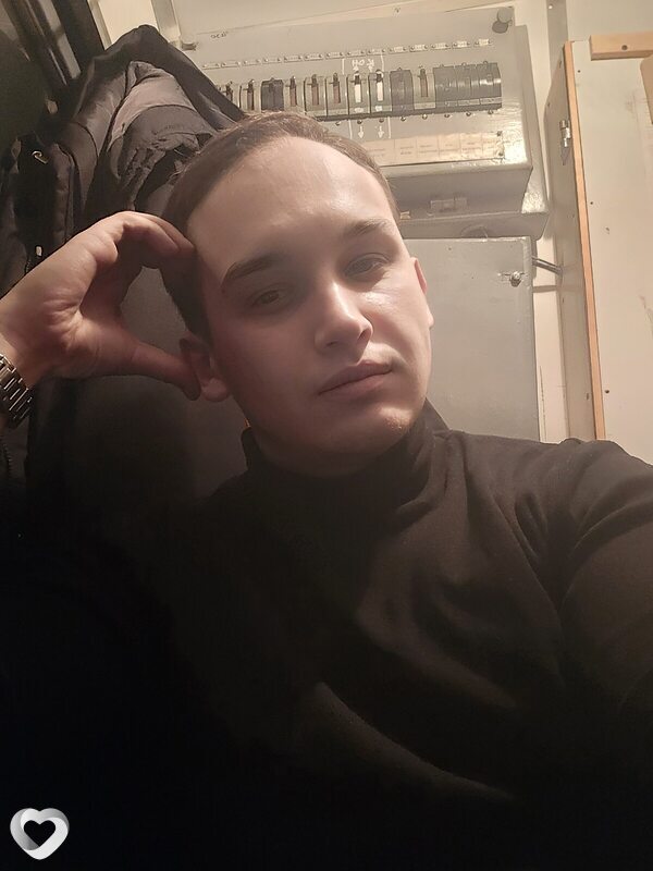 Артем, 27, Лисках — анкета №4082168