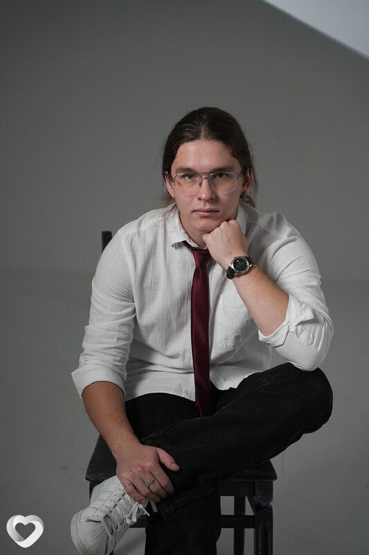 Пётр, 18, Новомосковске — анкета №4083813