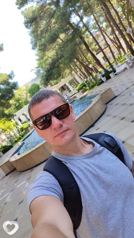 Олег, 36, Харцызске — анкета №4084209