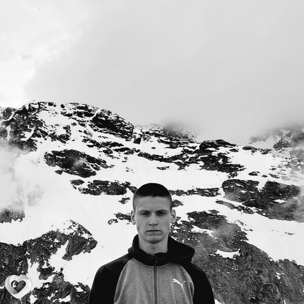 Иван, 21, Химках — анкета №4085480