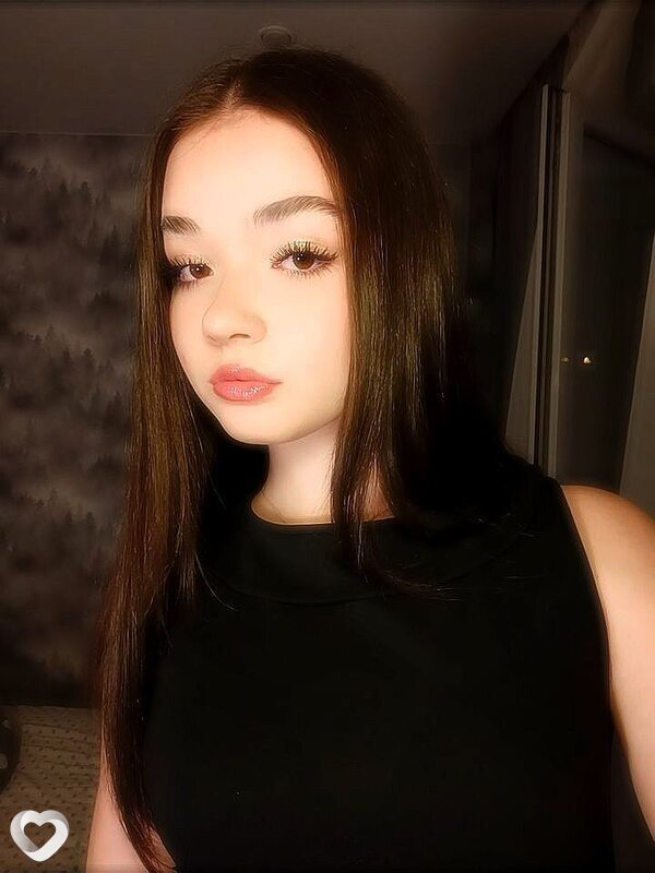 Ася, 19, Екатеринбурге — анкета №4085902