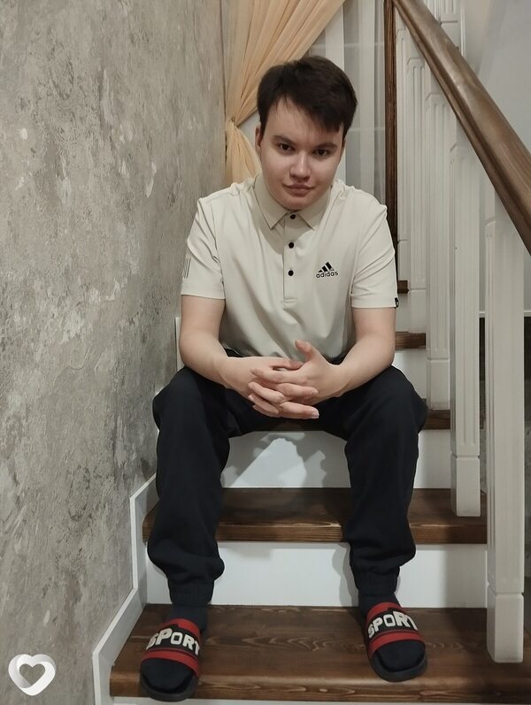 Евгений, 21, Миассе — анкета №4087203