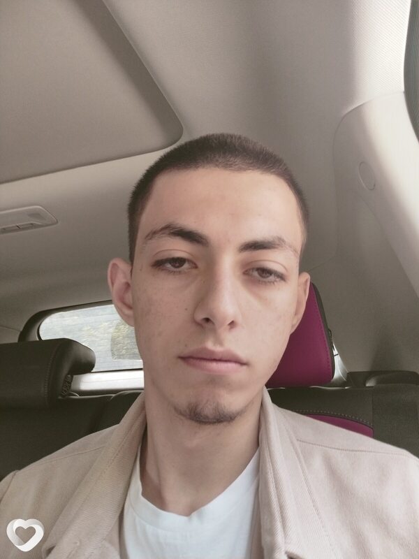 Алим, 19, Москве — анкета №4087657