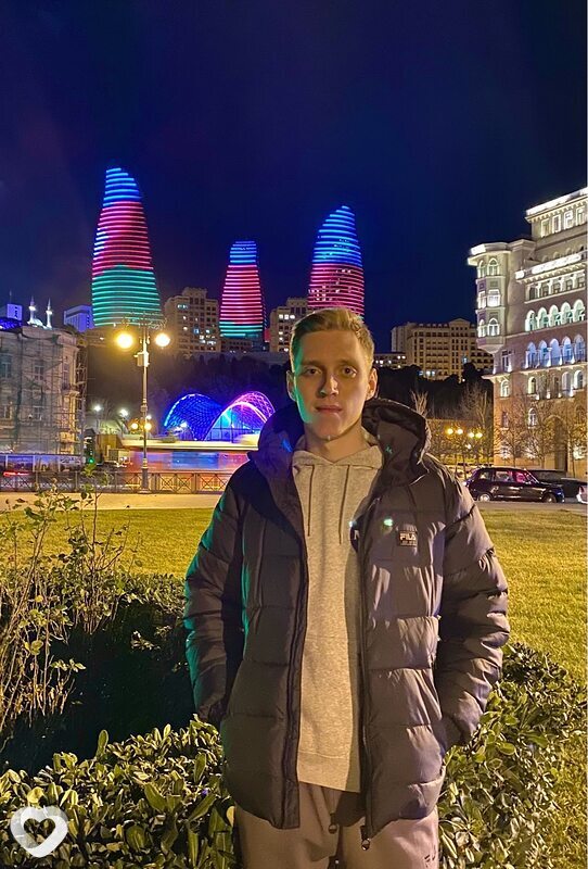 Артем, 21, Саратове — анкета №4088725