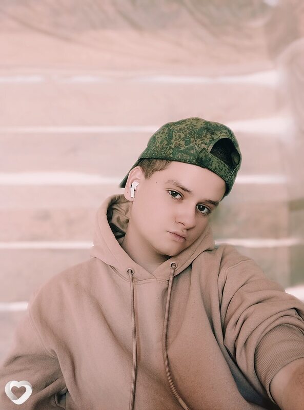 Иван, 20, Донецке — анкета №4090755