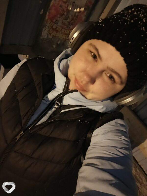 Юля, 24, Бердске — анкета №4090939