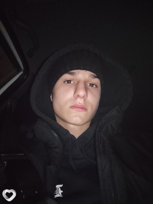 Николай, 19, Якутске — анкета №4092317