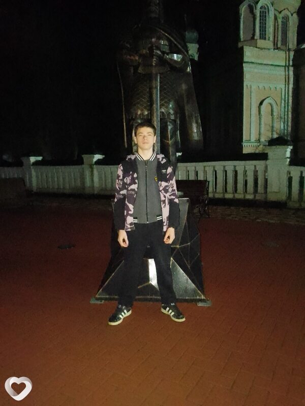 Андрей, 18, Москве — анкета №4093613