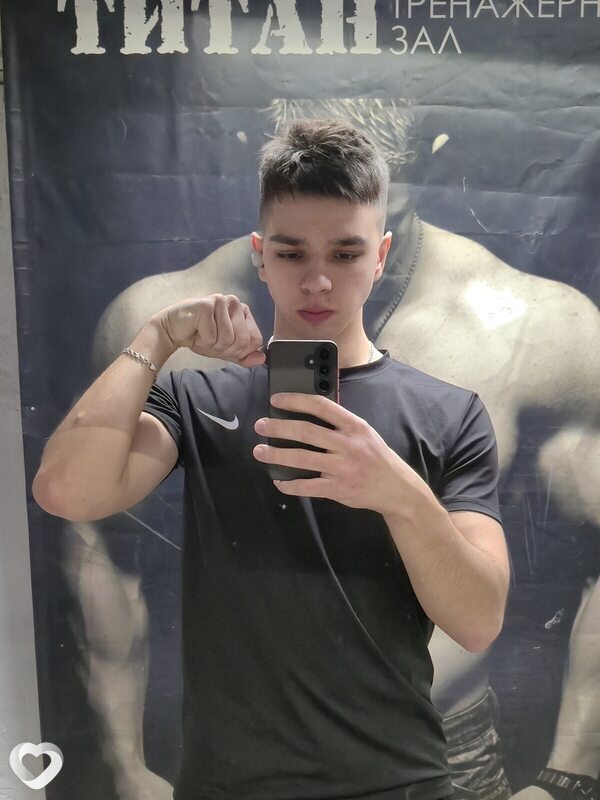 Александр, 22, Ленинске-Кузнецком — анкета №4093161