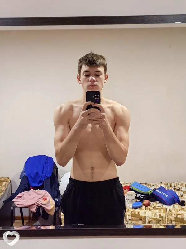 Иван, 18, Москве — анкета №4094287