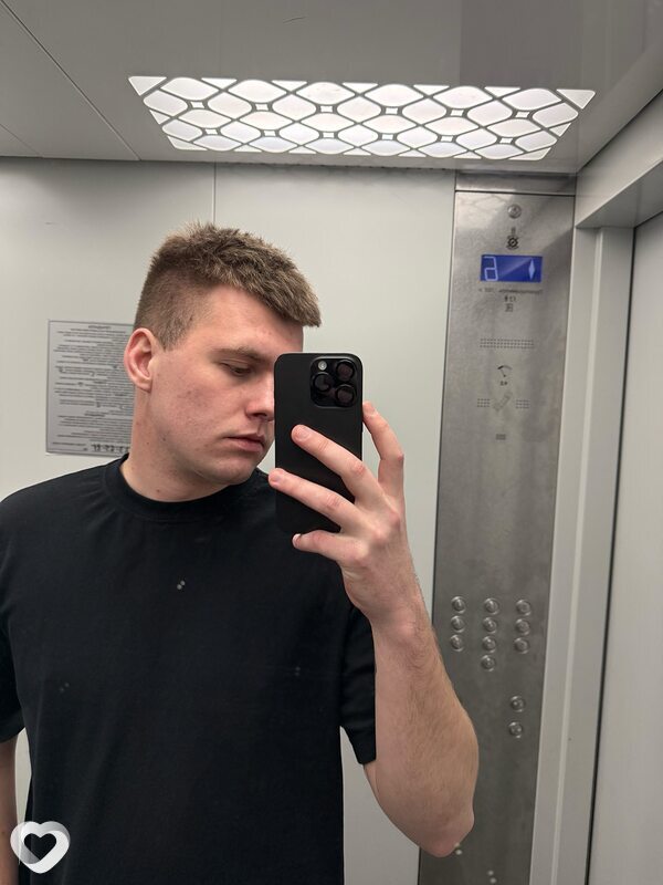 Даня, 20, Солигорске — анкета №4094607