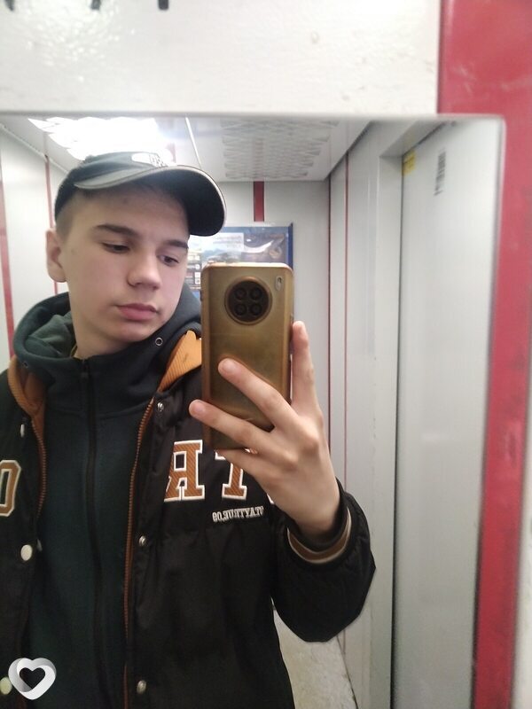 Андрей, 18, Омске — анкета №4095059