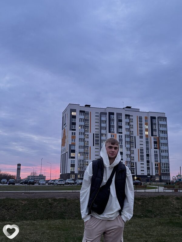 Артем, 21, Кобрине — анкета №4095408