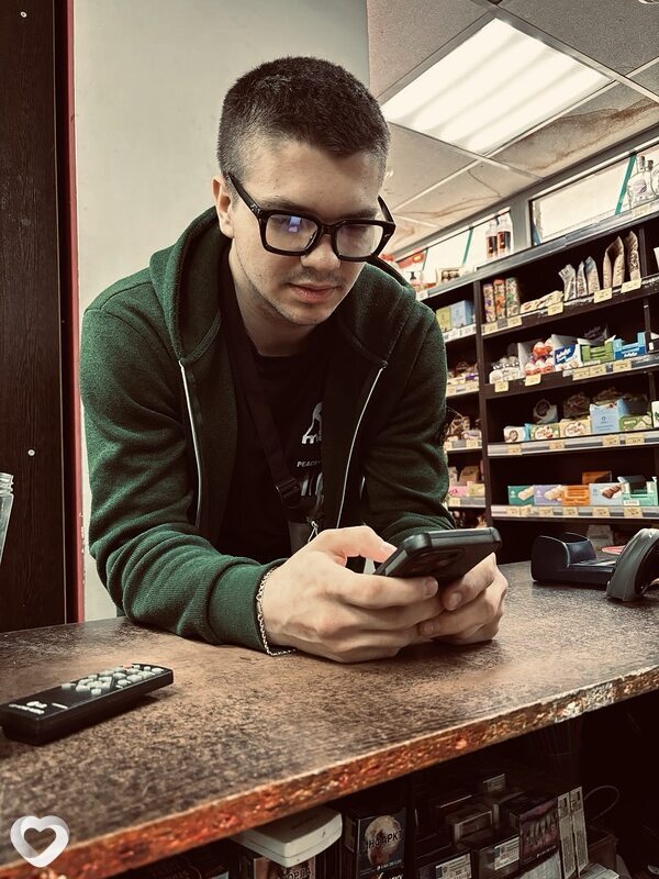 Влад, 22, Таганроге — анкета №4096501