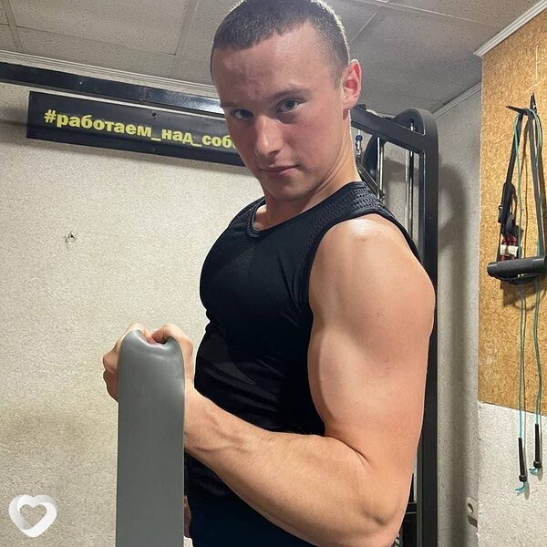 Антон, 21, Витебске — анкета №4098416