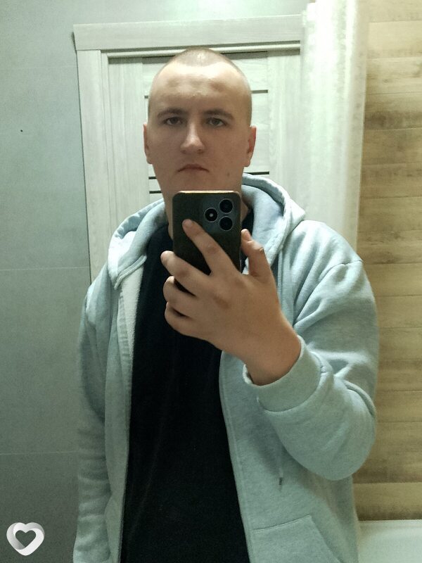 Дмитрий, 21, Каменске-Шахтинском — анкета №4098592
