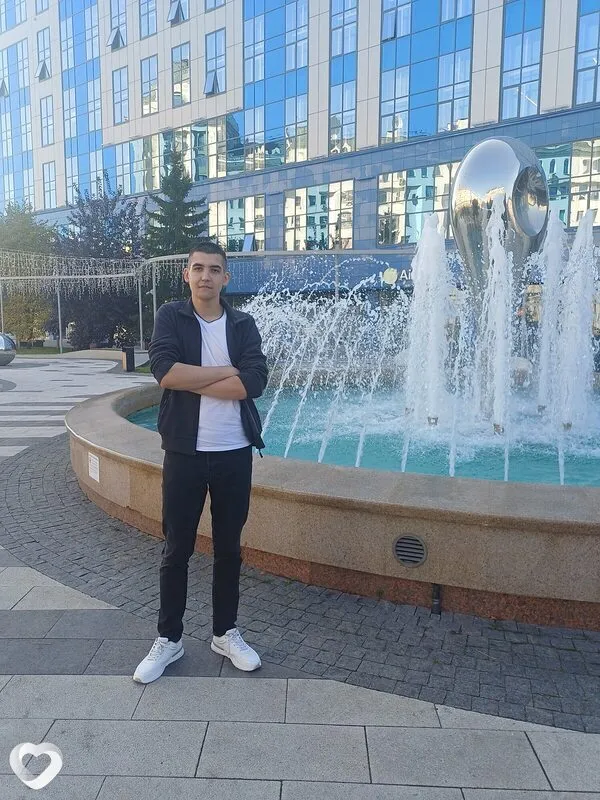 Антон, 22, Барнауле — анкета №4099955