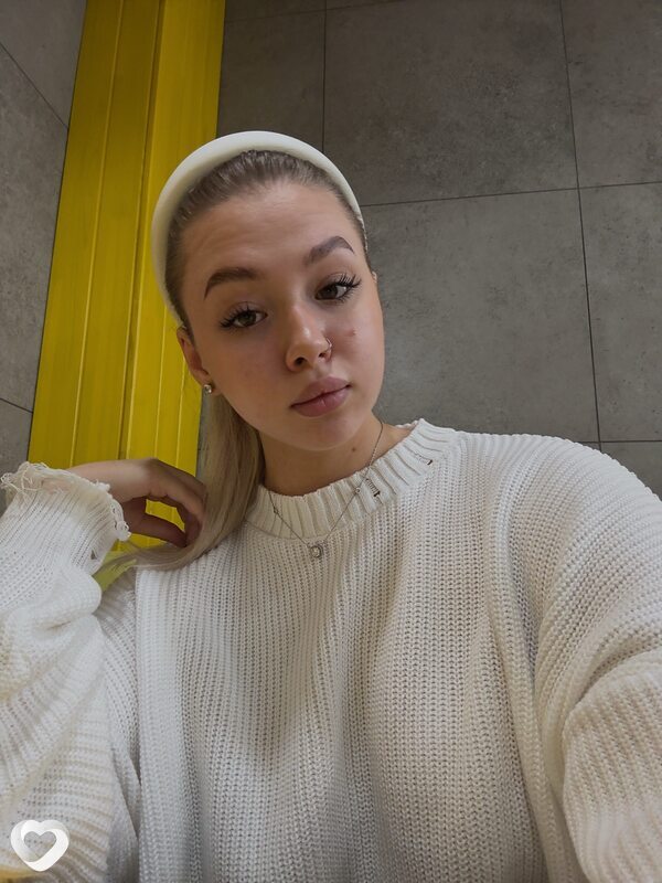 Анна, 18, Красноярске — анкета №4100879
