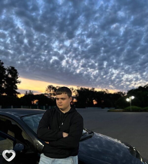 Кирилл, 20, Речице — анкета №4101183