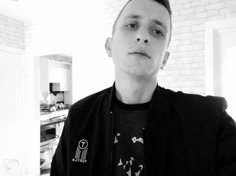 Артём, 26, Гомеле — анкета №4101875