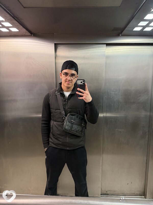 Артём, 20, Видном — анкета №4102904