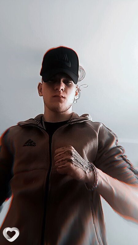 Кирилл, 18, Омске — анкета №4103057