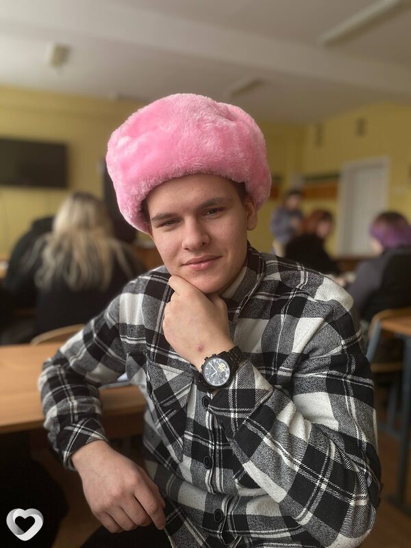 Артём, 18, Минске — анкета №4103160