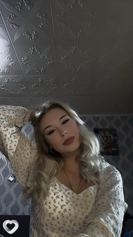 Nadezhda, 18, Луганске — анкета №4104379