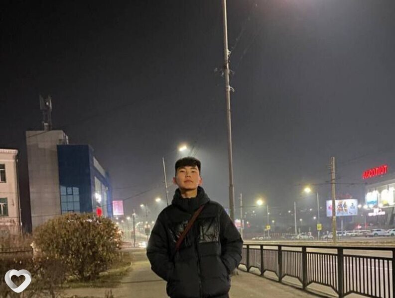 Владимир, 21, Улан-Удэ — анкета №4106232