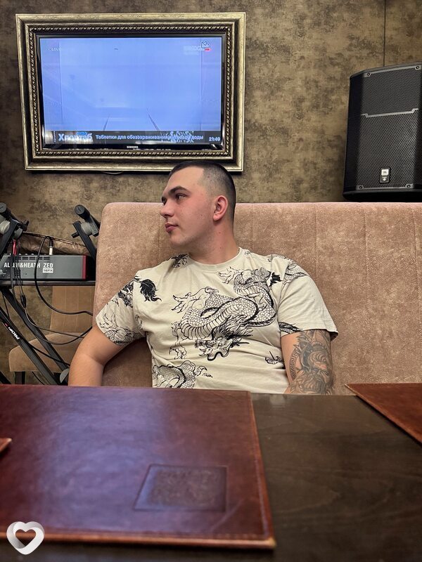 Виталий, 24, Каменске-Шахтинском — анкета №4107143