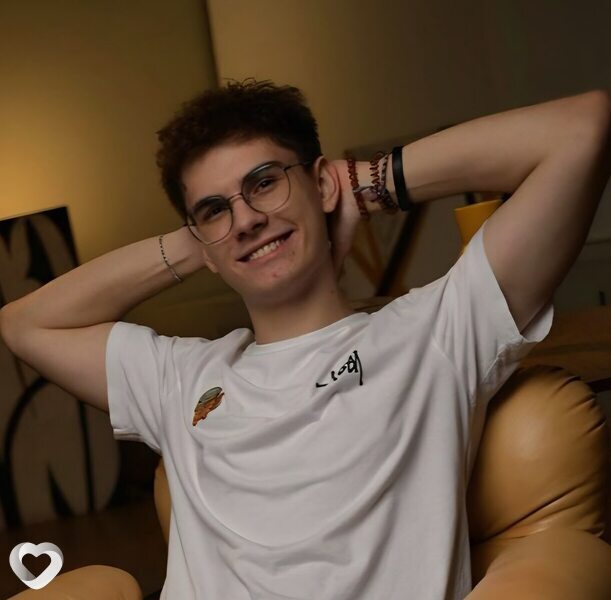 Дмитрий, 18, Москве — анкета №4107177