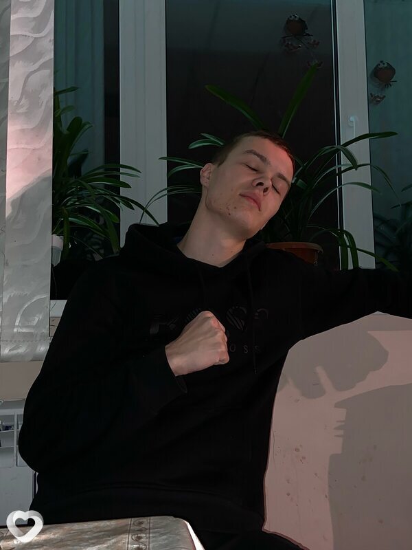 Денис, 22, Коврове — анкета №4108376