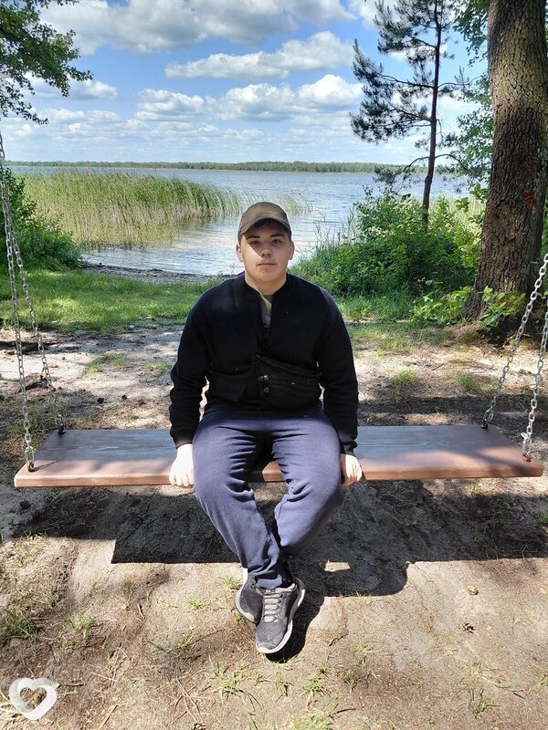Вова, 19, Кременчуге — анкета №4108307