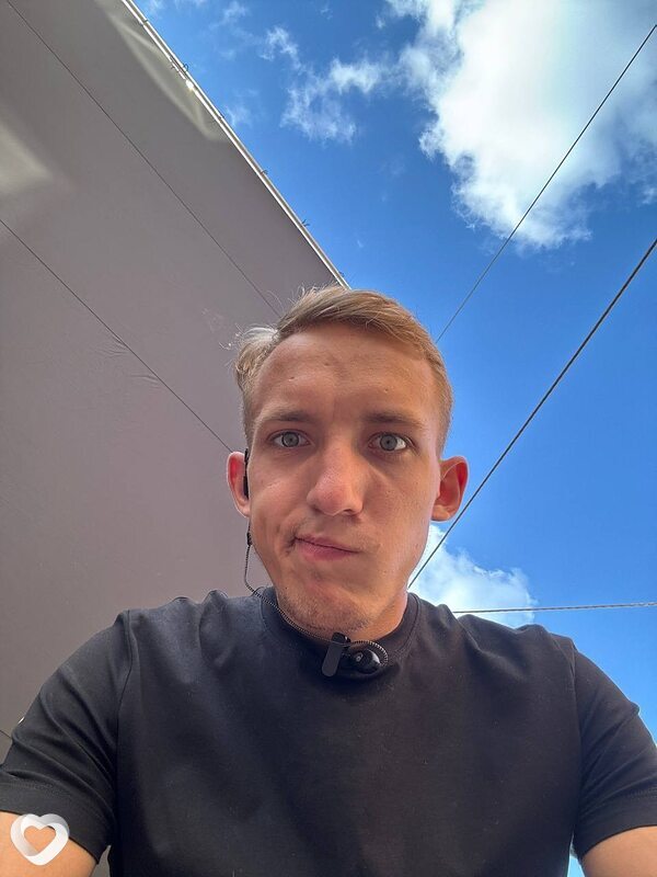 Денис, 21, Москве — анкета №4108289