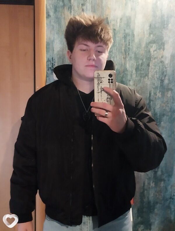 Максим, 20, Новополоцке — анкета №4109501