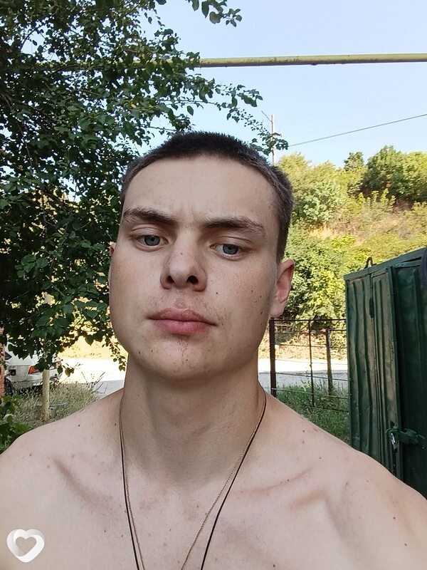 Артём, 22, Славянске-на-Кубани — анкета №4111695