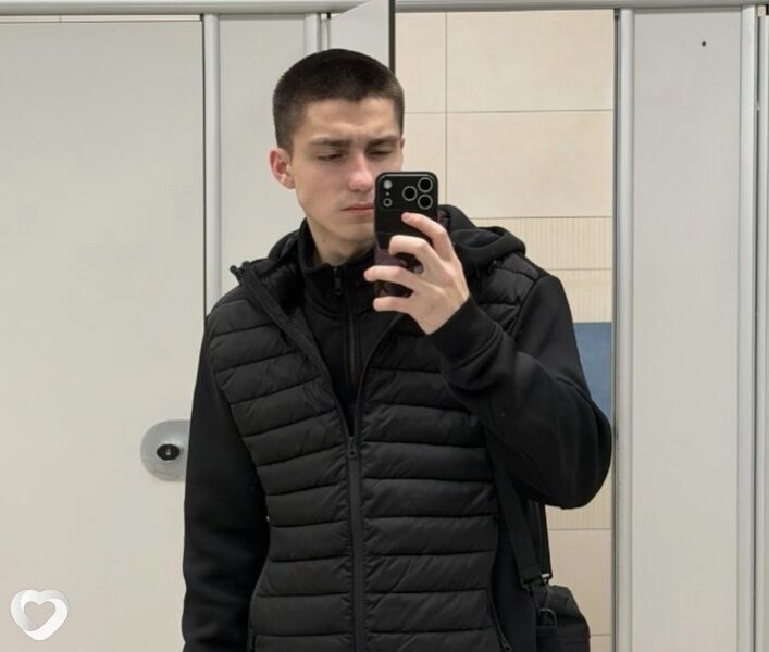 Илья, 20, Москве — анкета №4112781