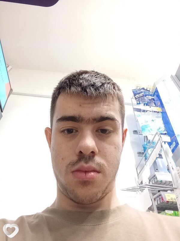 Витя, 22, Челябинске — анкета №4114306