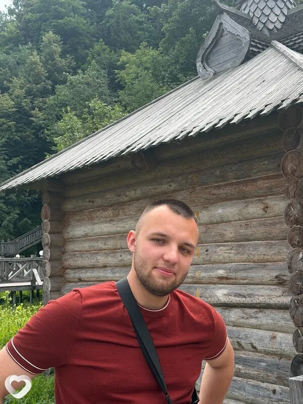 Артем, 24, Москве — анкета №4114948