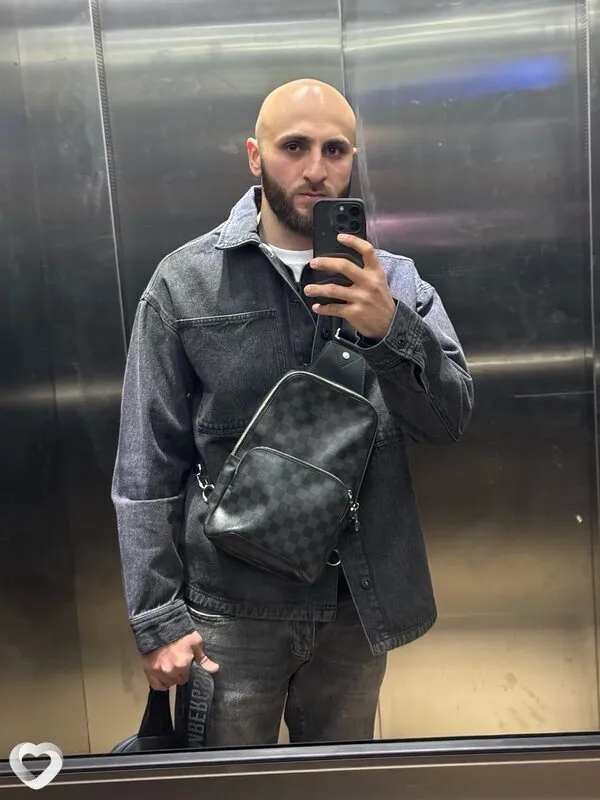 Артем, 31, Москве — анкета №4115359
