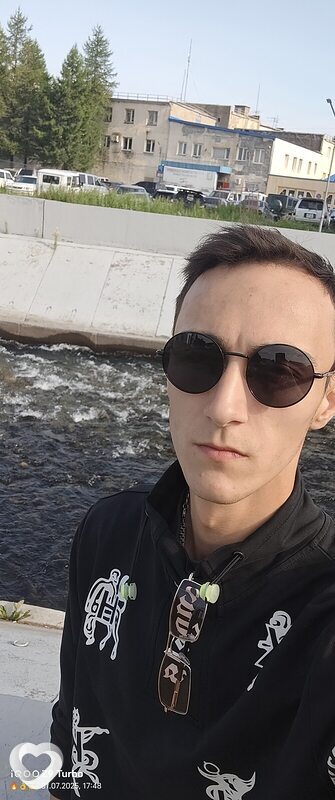 Кирилл, 29, Новоалтайске — анкета №4116701